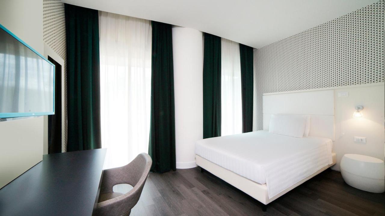 Holiday Inn Nola - Naples Vulcano Buono By Ihg Extérieur photo